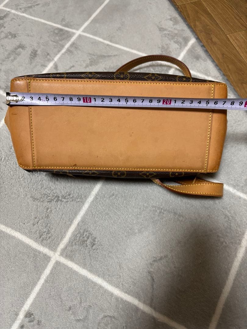 ルイヴィトン　ショルダーバック（レア・中古美品）ガバピアノ