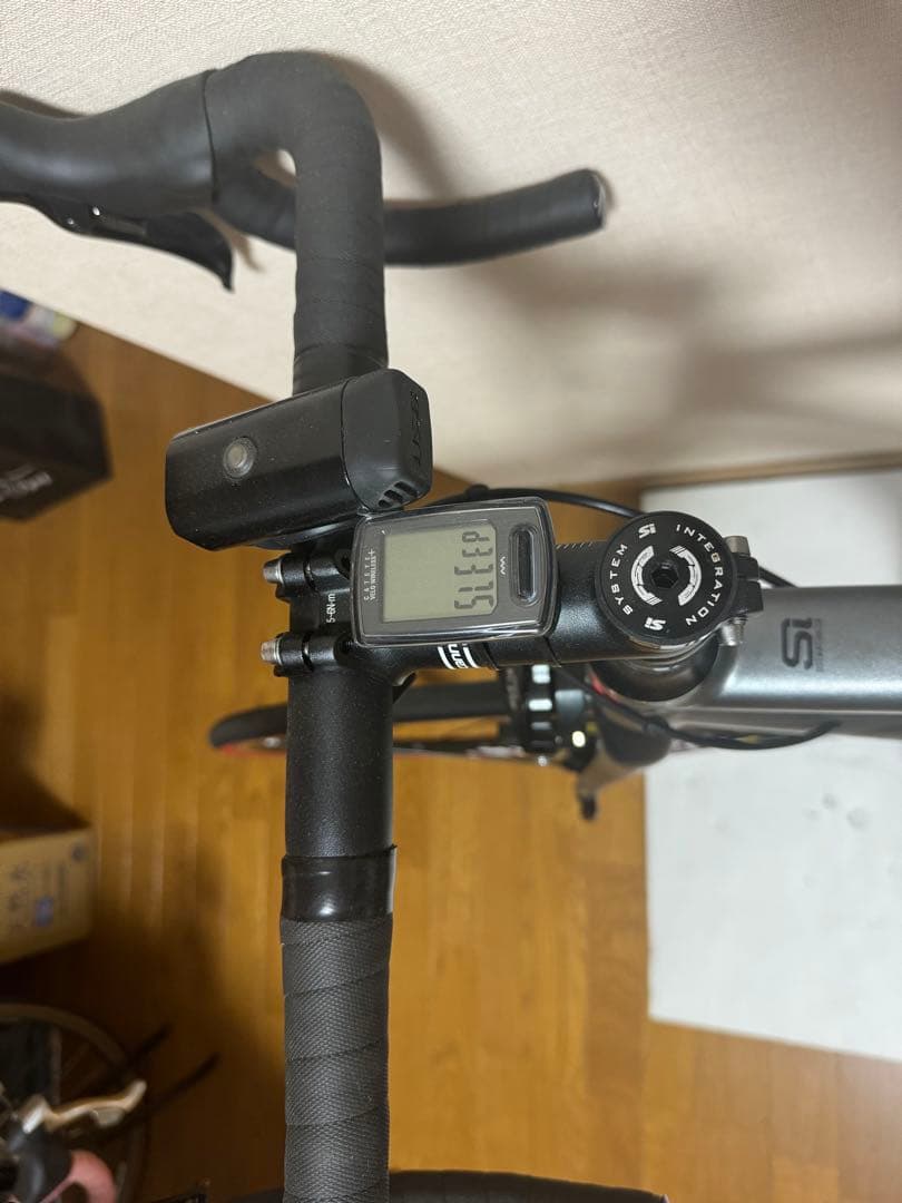 cannondale caad12 サイコンスタンドヘルメット