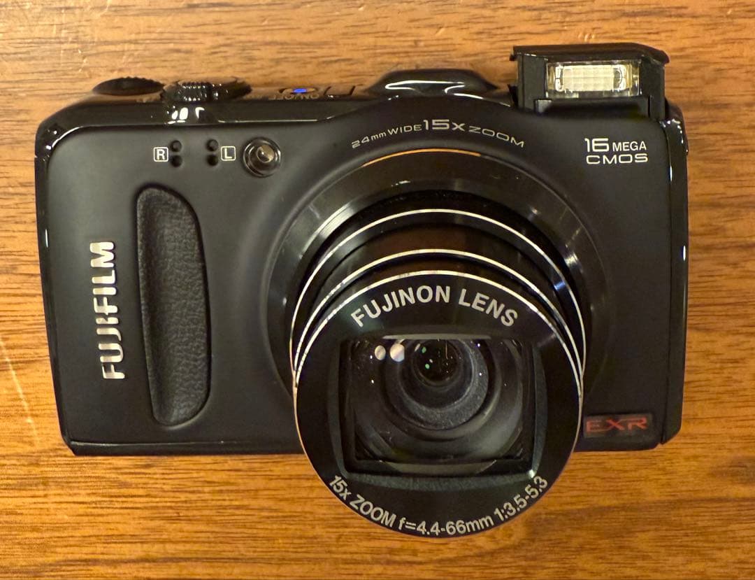 コンパクトデジタルカメラ FUJIFILM FINEPIX F600EXR