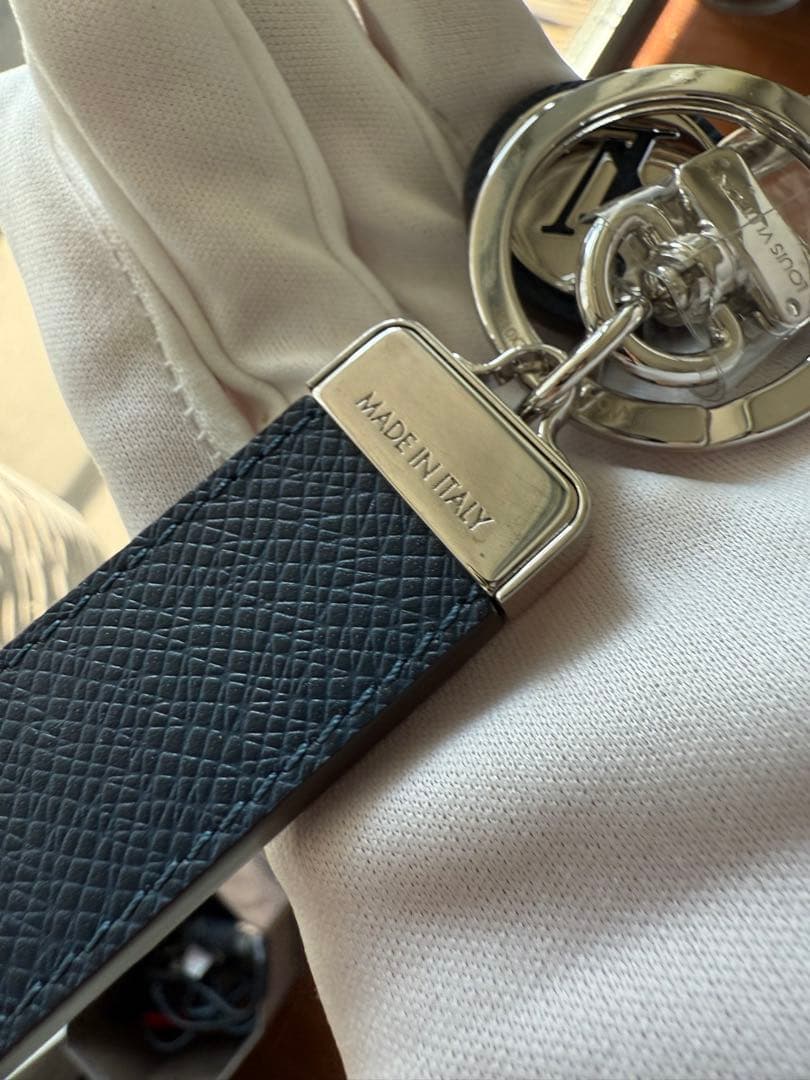 LOUIS VUITTON キーホルダー ネイビー/レッド