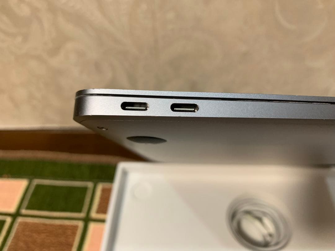 Apple MacBook Air 13インチ シルバー