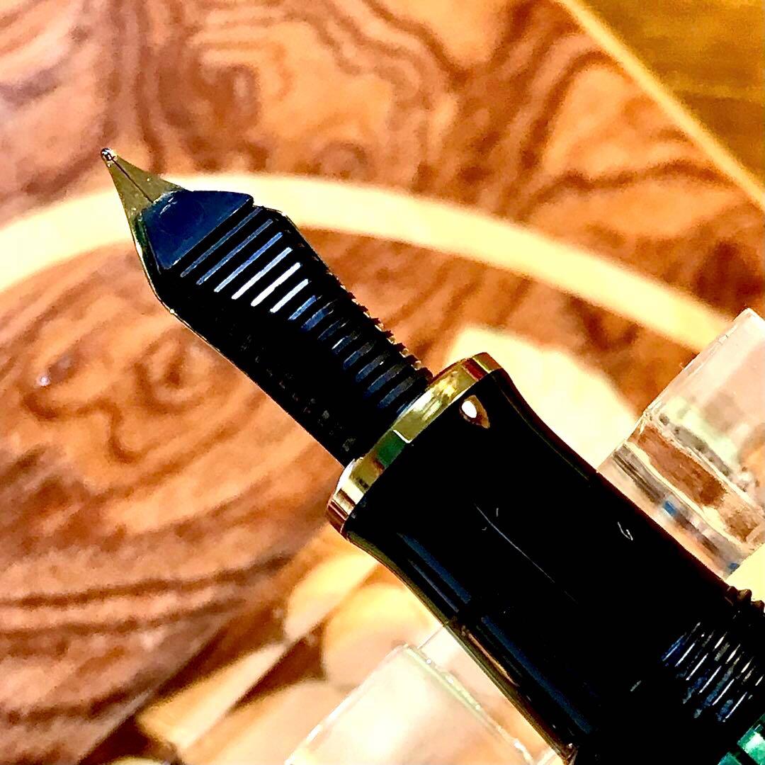 ☆超お勧め☆書き味抜群☆美しいペリカン万年筆M400グリーン縞(EF)