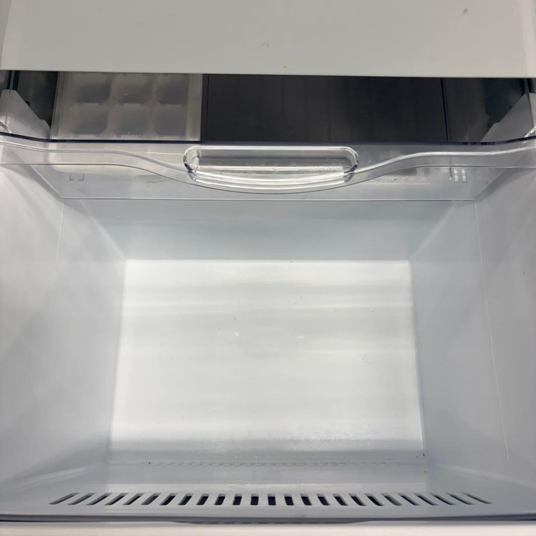 703 冷蔵庫　大型　中型　小型　右開き　格安　半年保証付　洗濯機も有　極美品