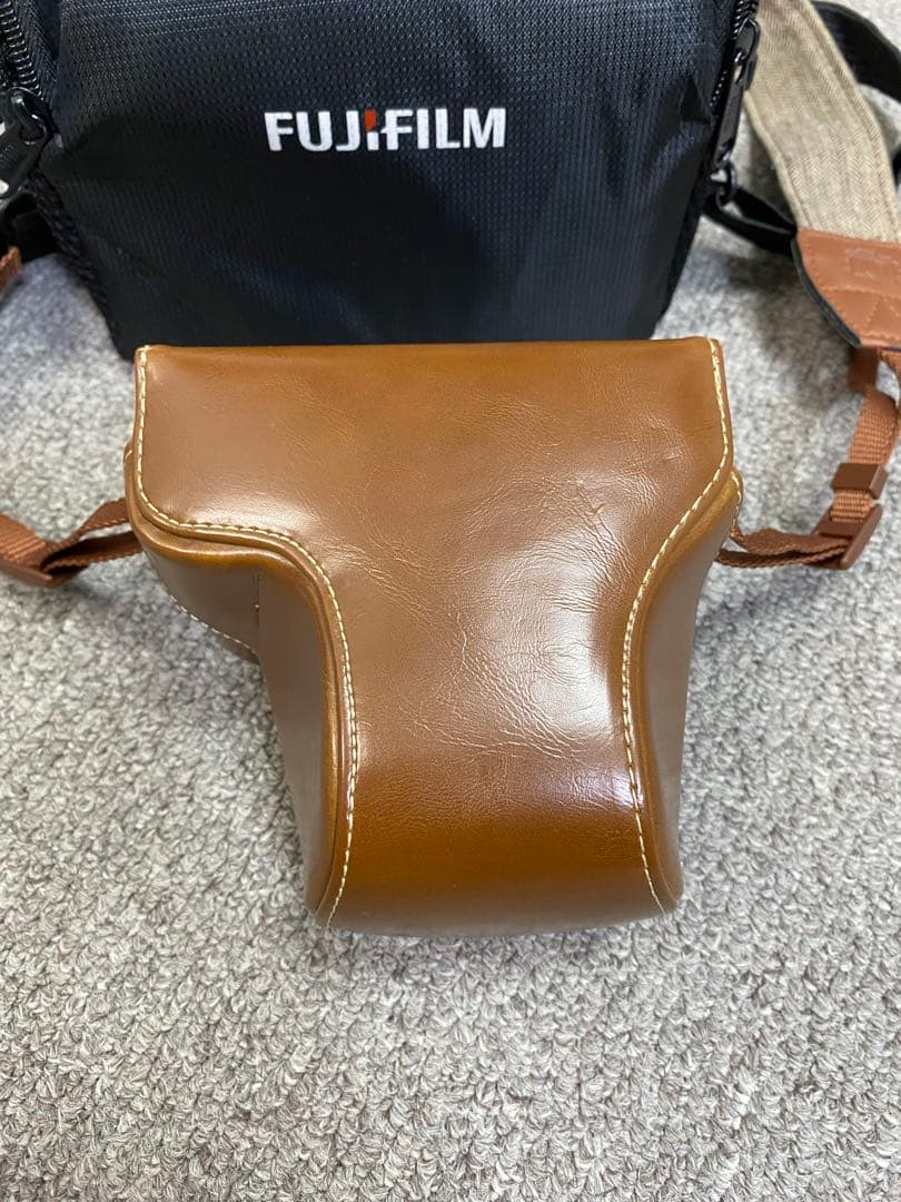 FUJIFILM X-A5 デジタルカメラ 本体と付属品