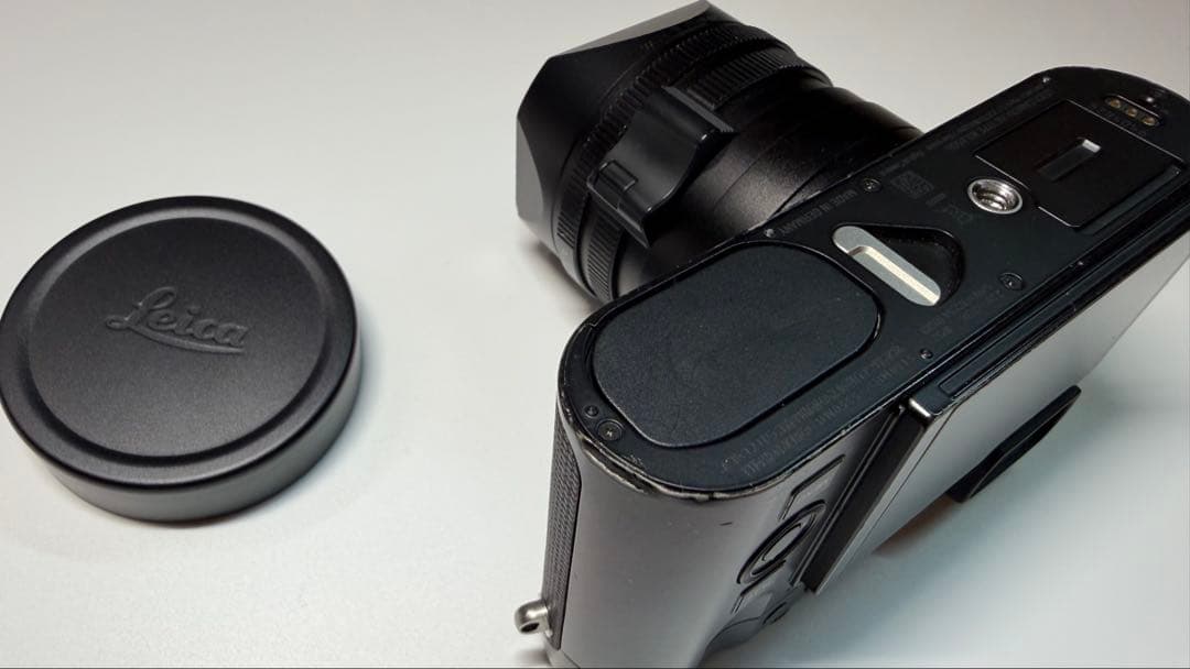 LEICA Q3 予備バッテリー付き