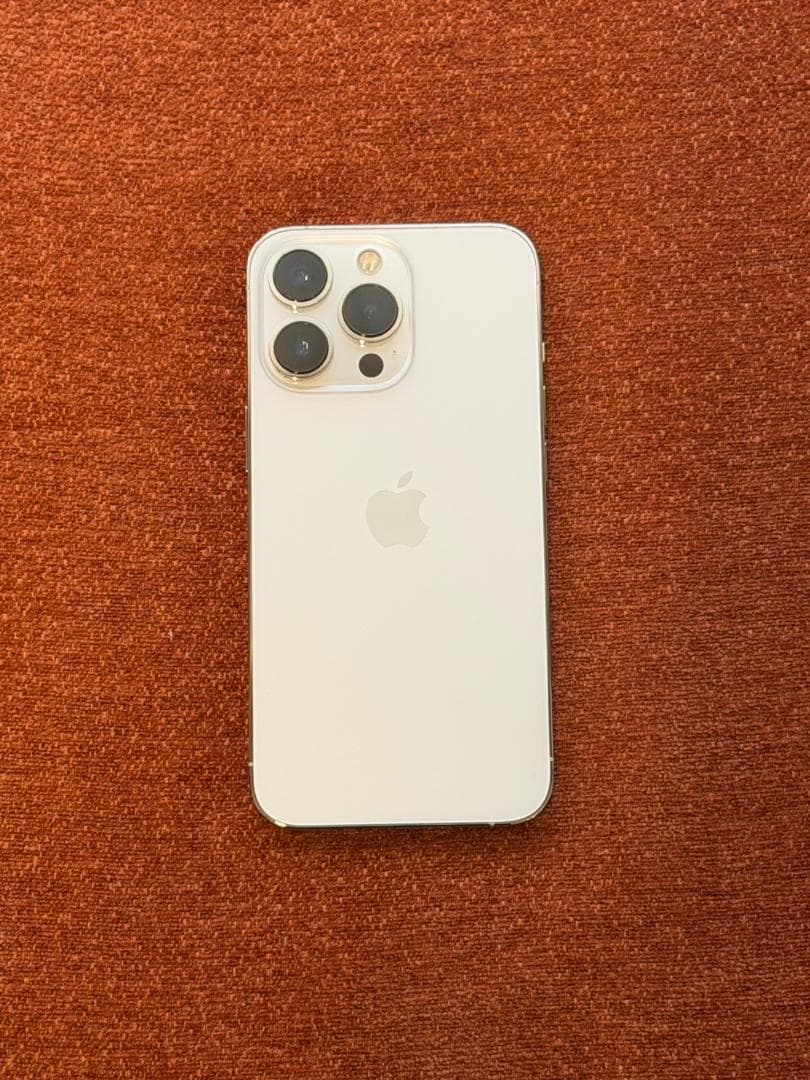 iPhone 13 Pro　アイフォン