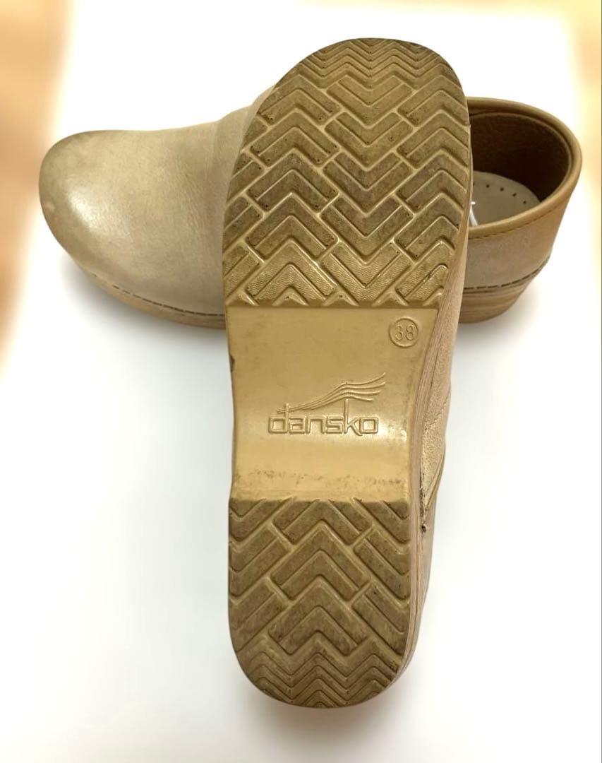 dansko プロフェッショナル　サンド　ベージュ レザークロッグサンダル 38