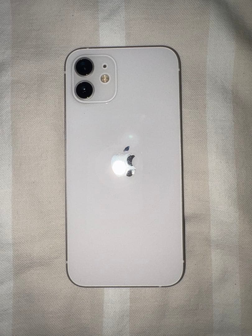 Apple iPhone 12 ホワイト 本体