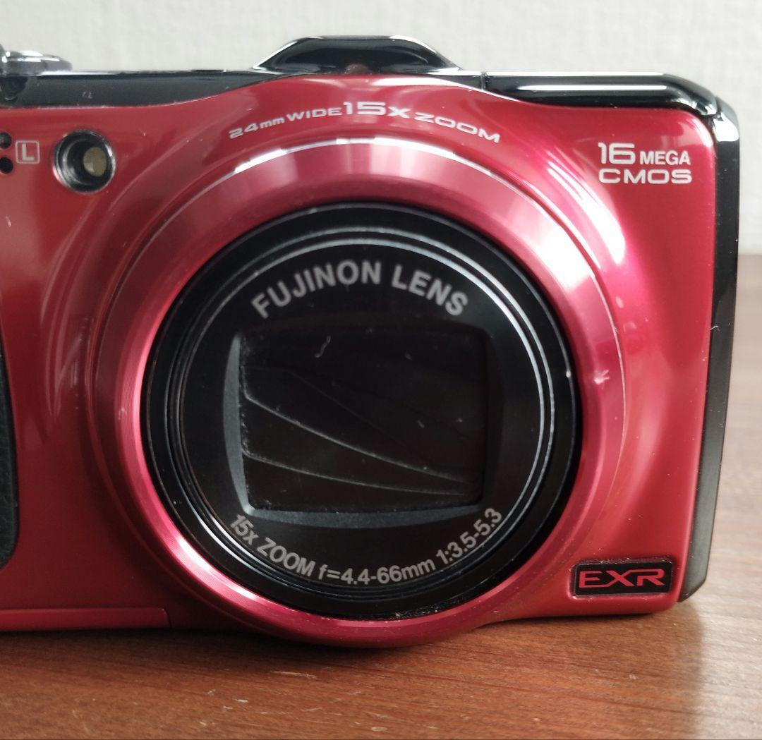 Fujifilm FinePix F550EXR レッド