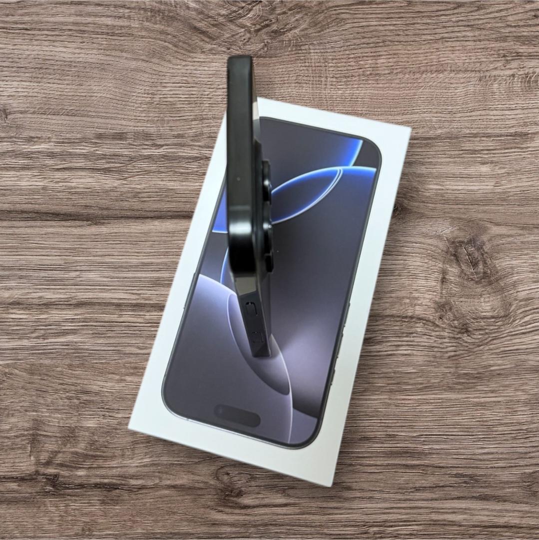 ★超美品★iPhone16 pro 512GB ブラックチタニウム