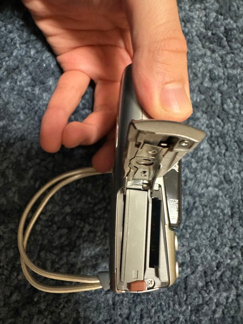 Canon IXY DIGITAL 800IS 本体と付属品