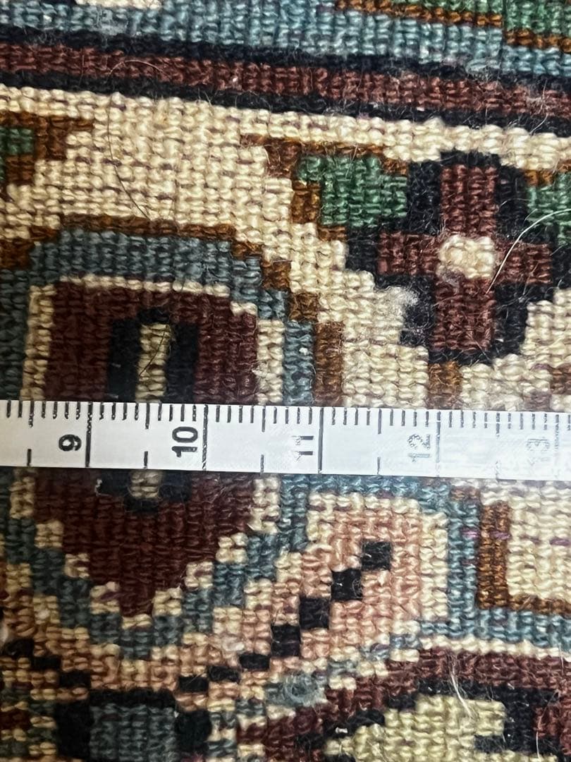 オールド ペルシャ絨毯シルク/ウール混？工房名入り 小窓柄 140㎝