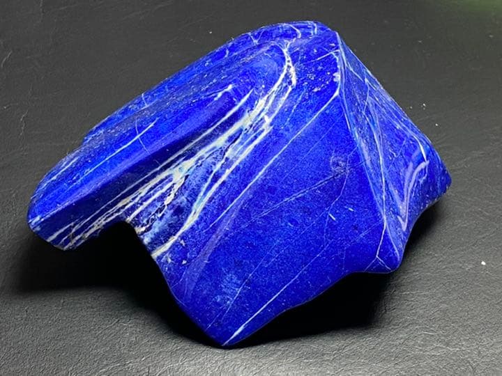 ラピスラズリ  磨き　668g