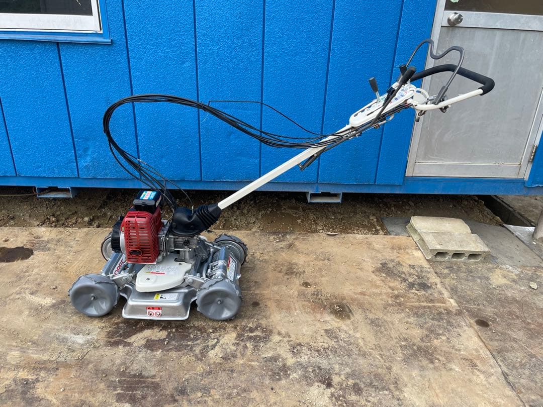 中古スパイダーモアイセキ4WD実働SP851A