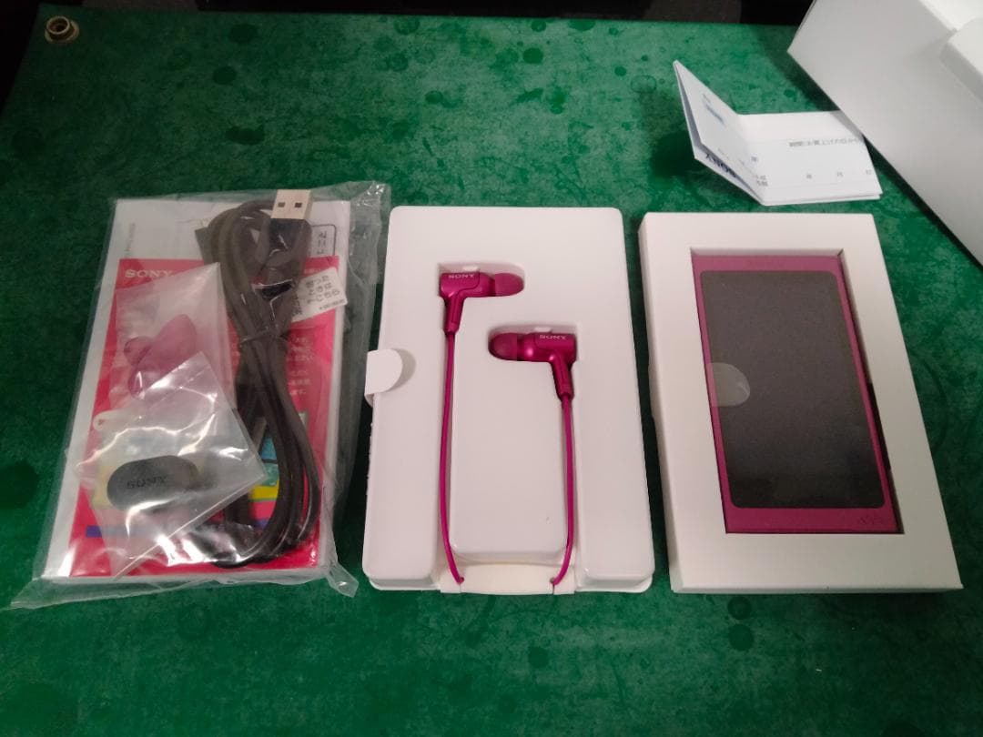 新古品　ウォークマン　NW-A35