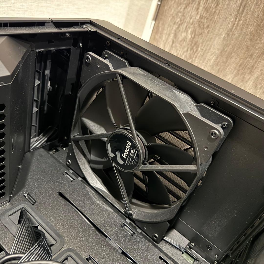 Fractal Design Torrent Nano ケース＋750w電源付き