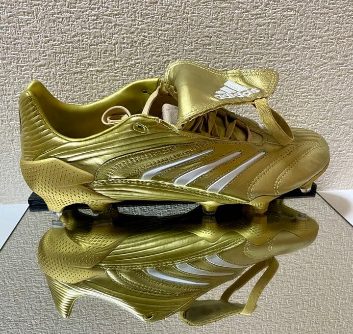 【数量限定エディション】プレデター アブソリュート FG ゴールド　ジダン