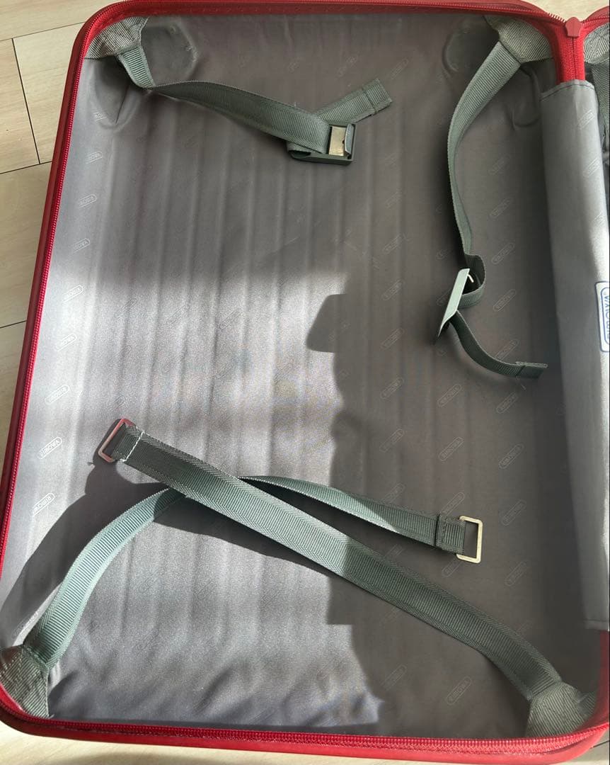 RIMOWA／リモワのSALSA／サルサ、レッドカスタムの35L