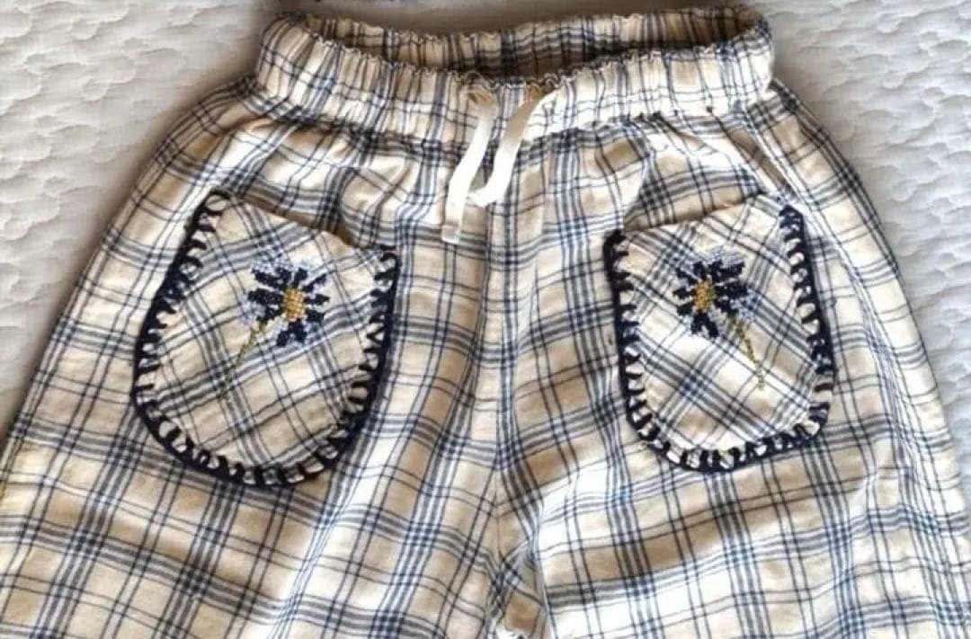 Liilu お花刺繍 パンツ　2y