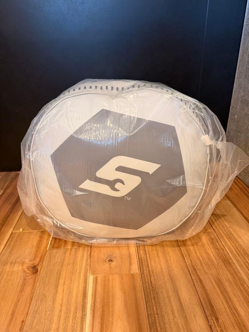 新品未使用 Snap-on スナップオン限定ビーズクッション シルバー