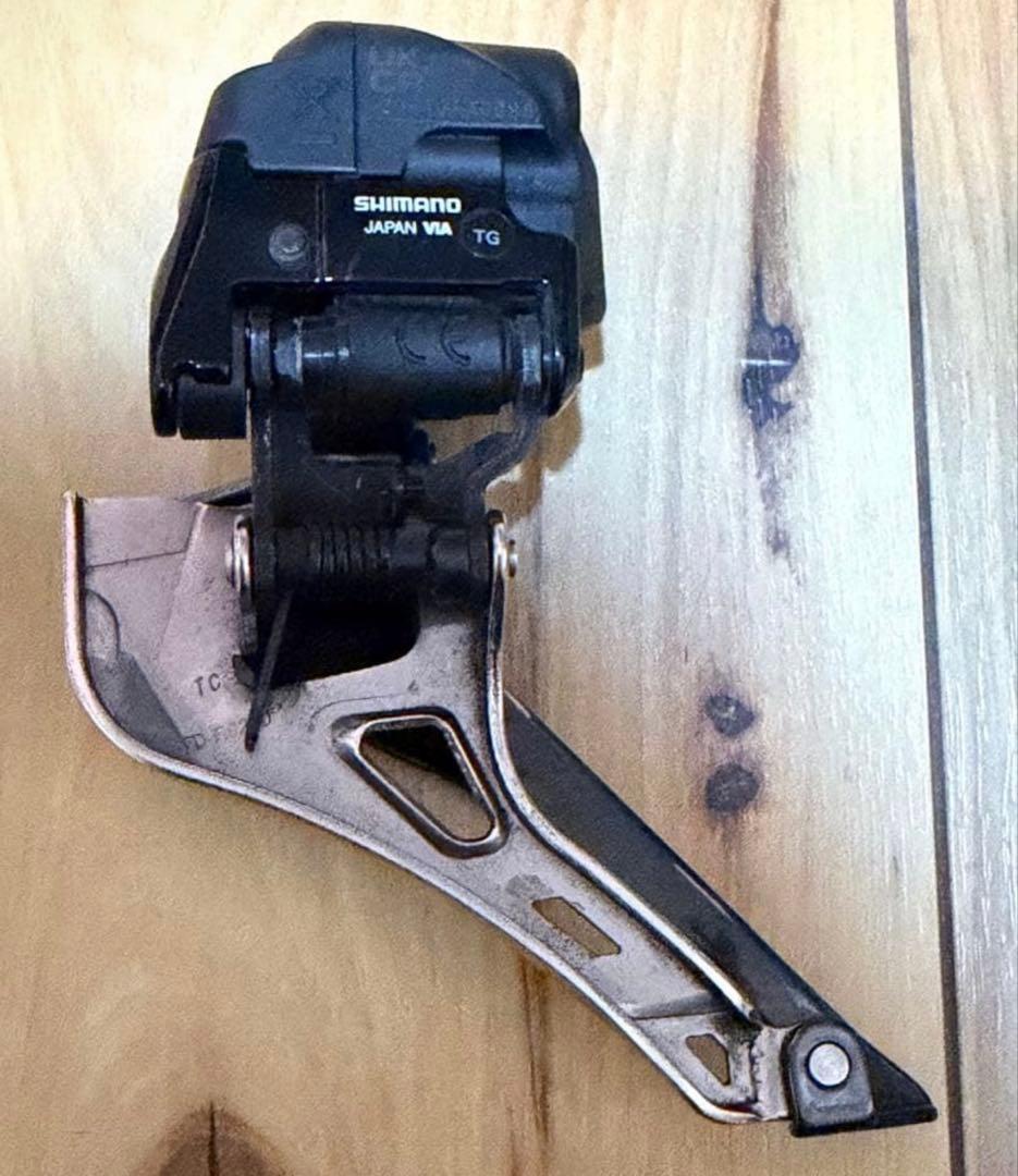 シマノ デュラエース FD-R9250 フロントディレイラー Di2 電動　直付