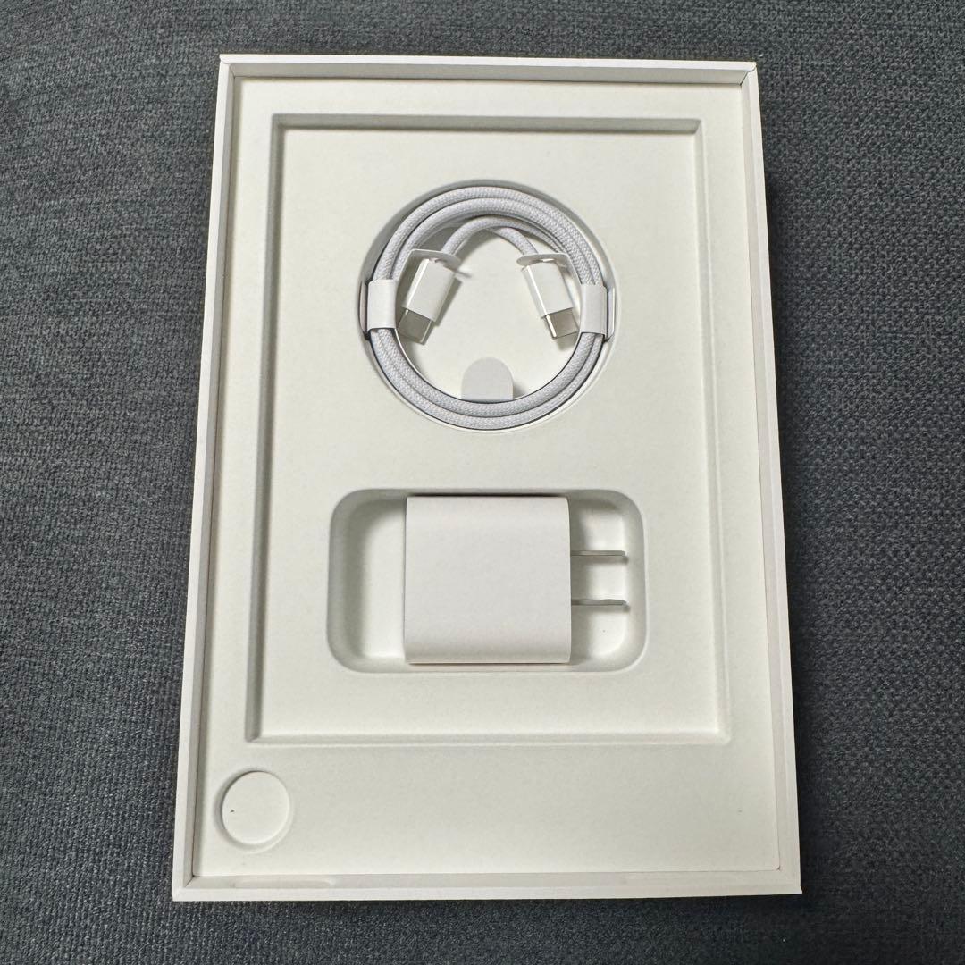 Apple iPad mini （A17Pro） Smart Folio付属