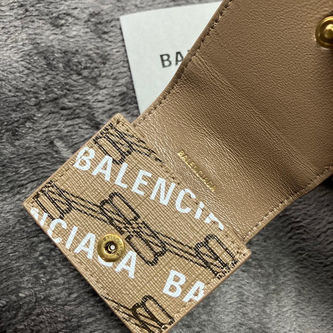 AirPodsケース　第3世代　バレンシアガ