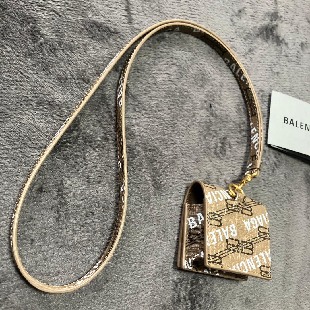 AirPodsケース　第3世代　バレンシアガ