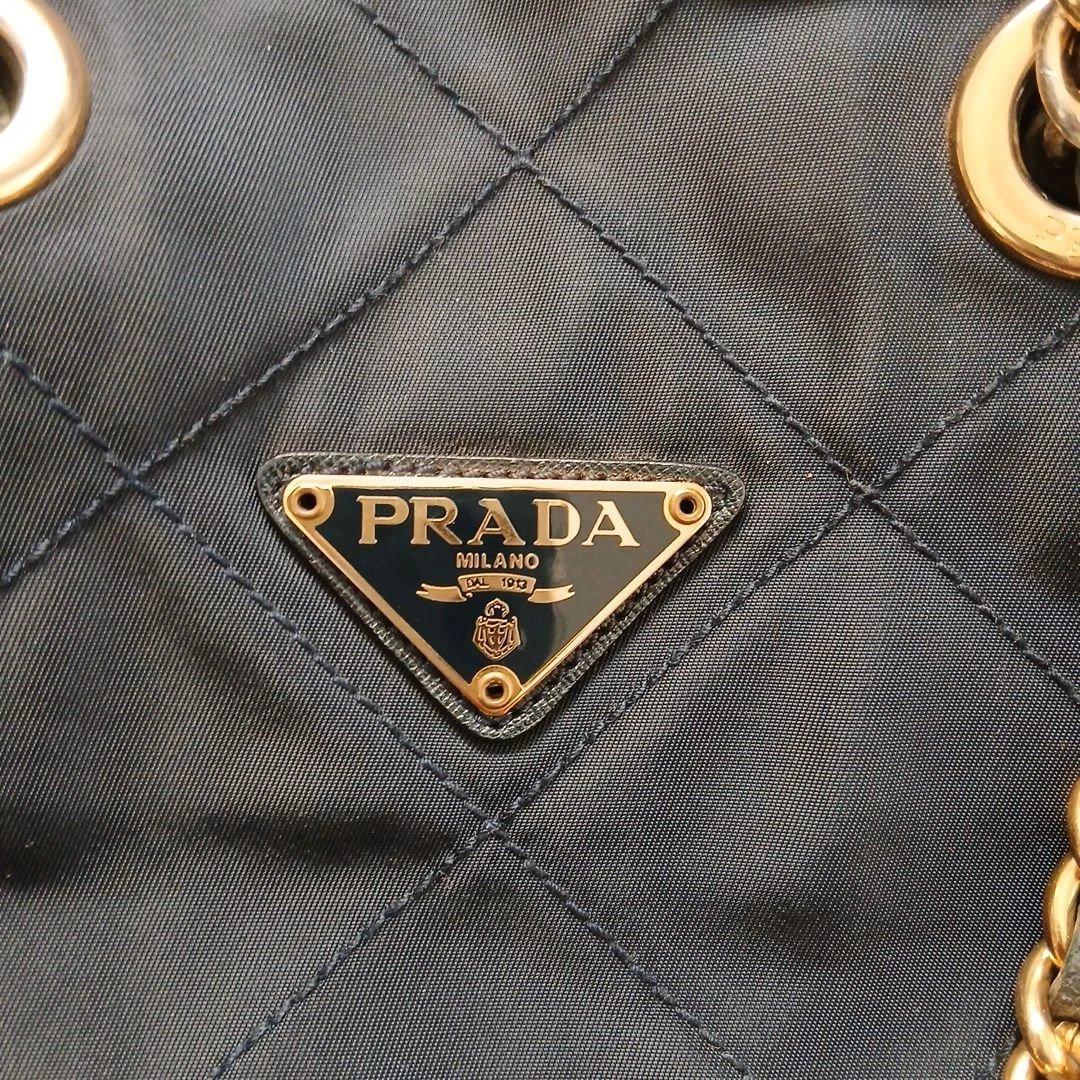 PRADA ネイビー キルティング ショルダーバッグ