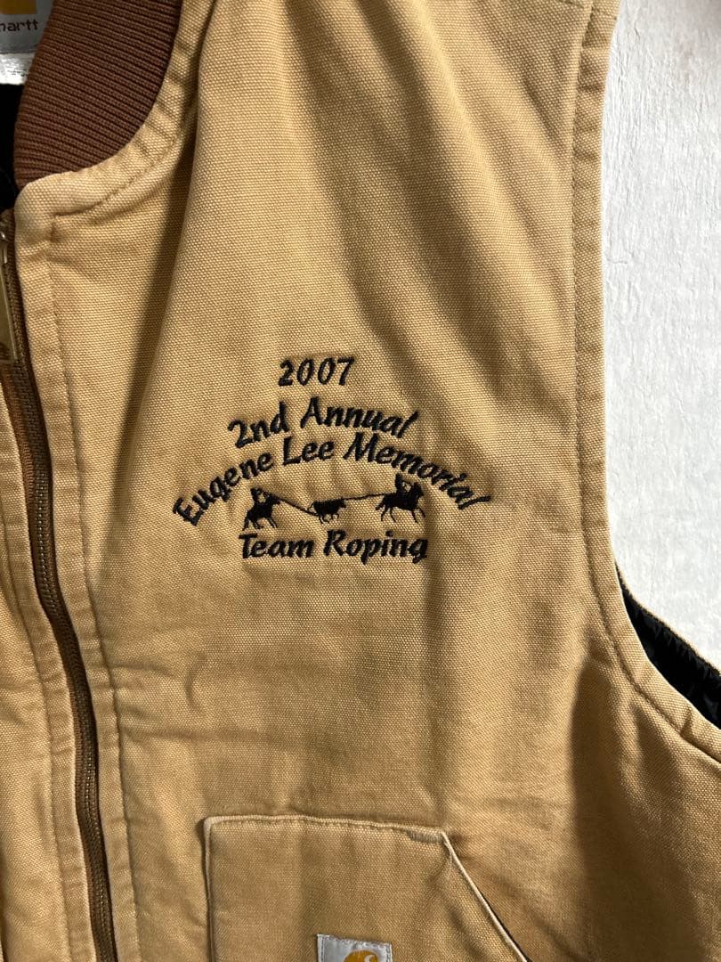 【希少】 carhartt カーハートダックベスト XL ベージュ 刺繍ロゴ