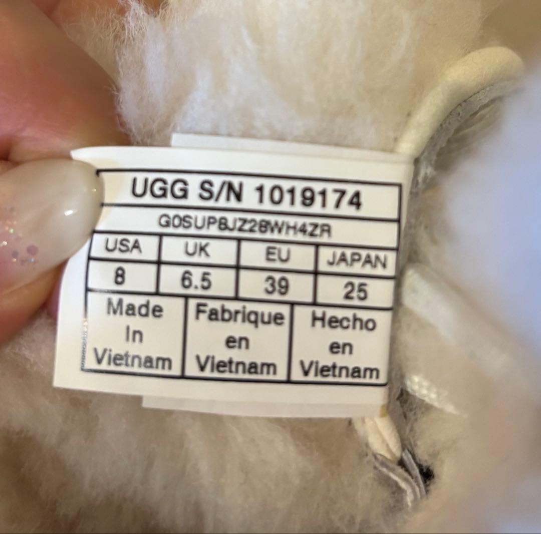 UGG ホワイト スノーレースアップブーツ USサイズ8(約25cm)