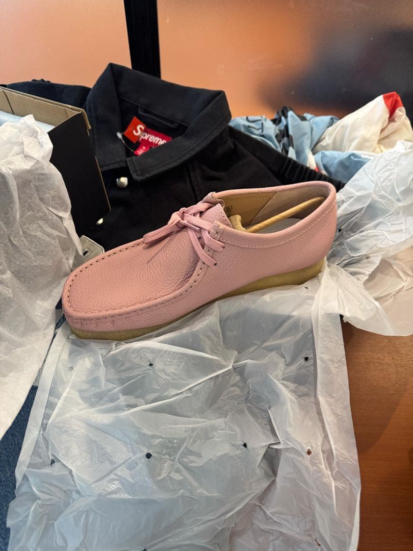 Supreme ×Clarks Reflective Wallabee Pink