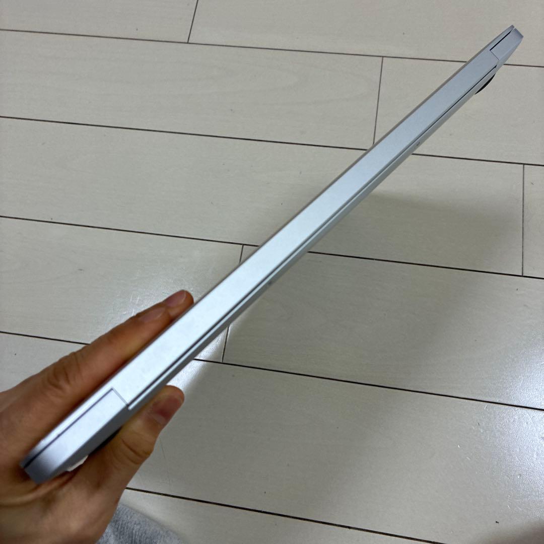 Apple MacBook Air (M1,8GB,256GB) 本体