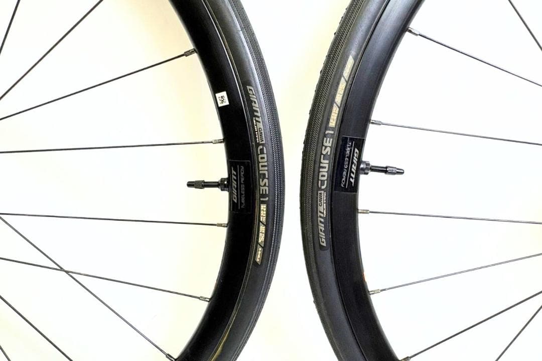 T59) GIANT P-R2 ディスク タイヤ付 ホイール