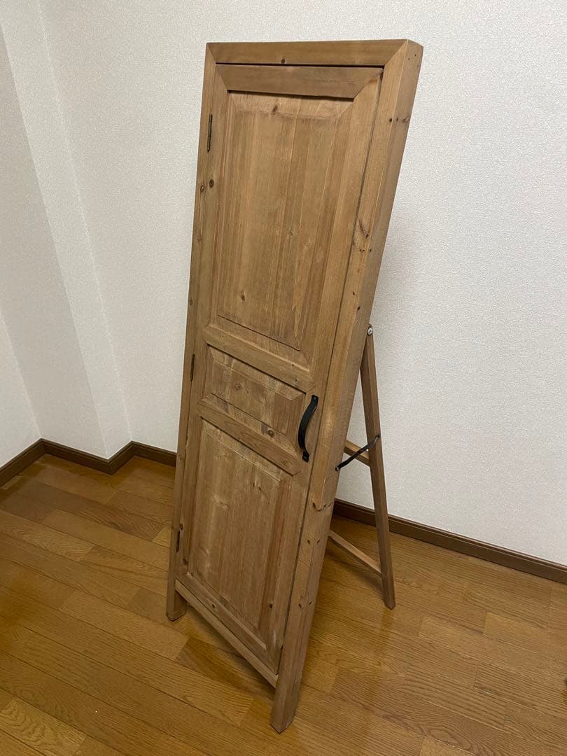 オシャレ　アンティーク調　ドアミラー　扉付き　姿見