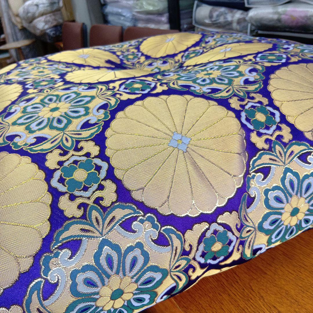 職人手作り、寺座布団