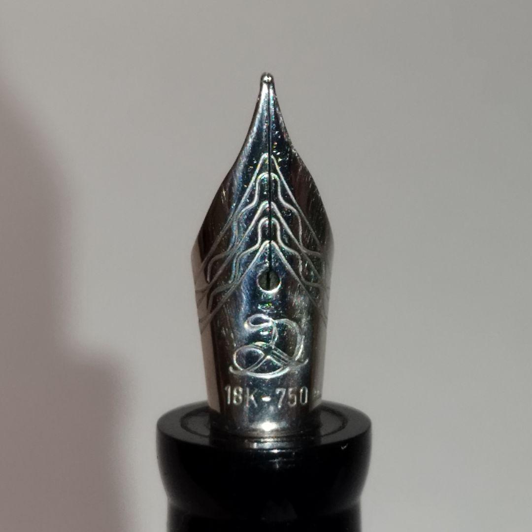 【美品】DELTA Dolce Vita 万年筆 ペン先18k ニブF