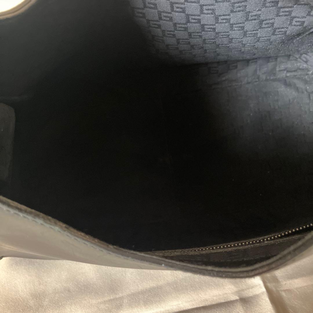 GUCCI 牛革&天然木 マットブラックのワンショルダーバッグ