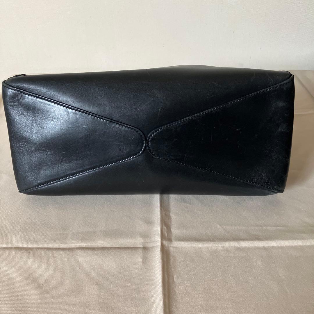 GUCCI 牛革&天然木 マットブラックのワンショルダーバッグ