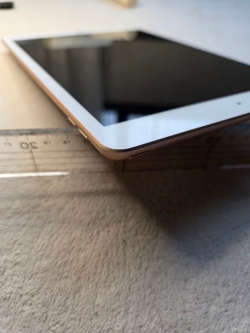 Apple iPad A2197 32GB　動作品