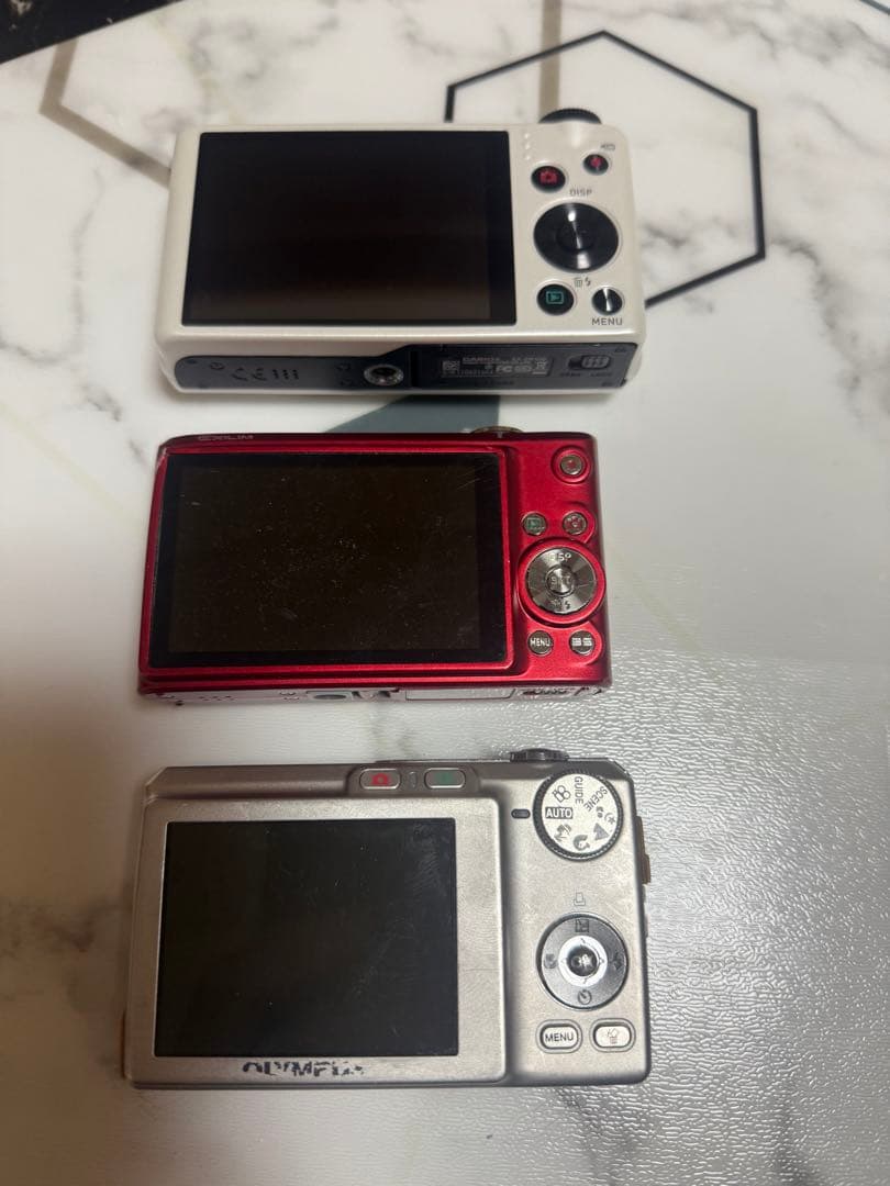 N*o様 CASIO EXILIM EX-ZR100デジタルカメラEX-Z200