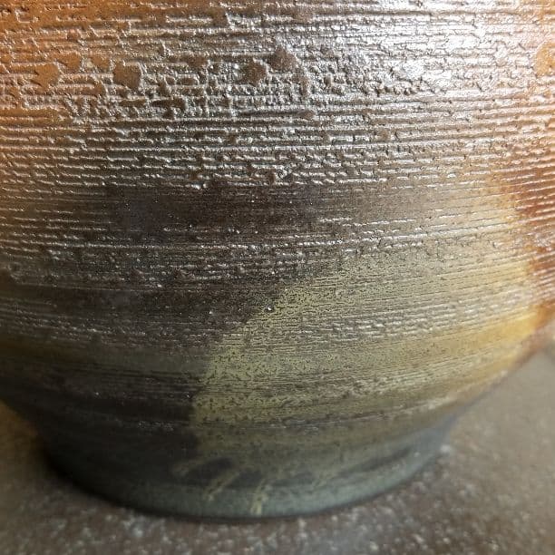 信楽焼 花入れ 松皮花瓶 高さ２４cm(化粧箱入り)