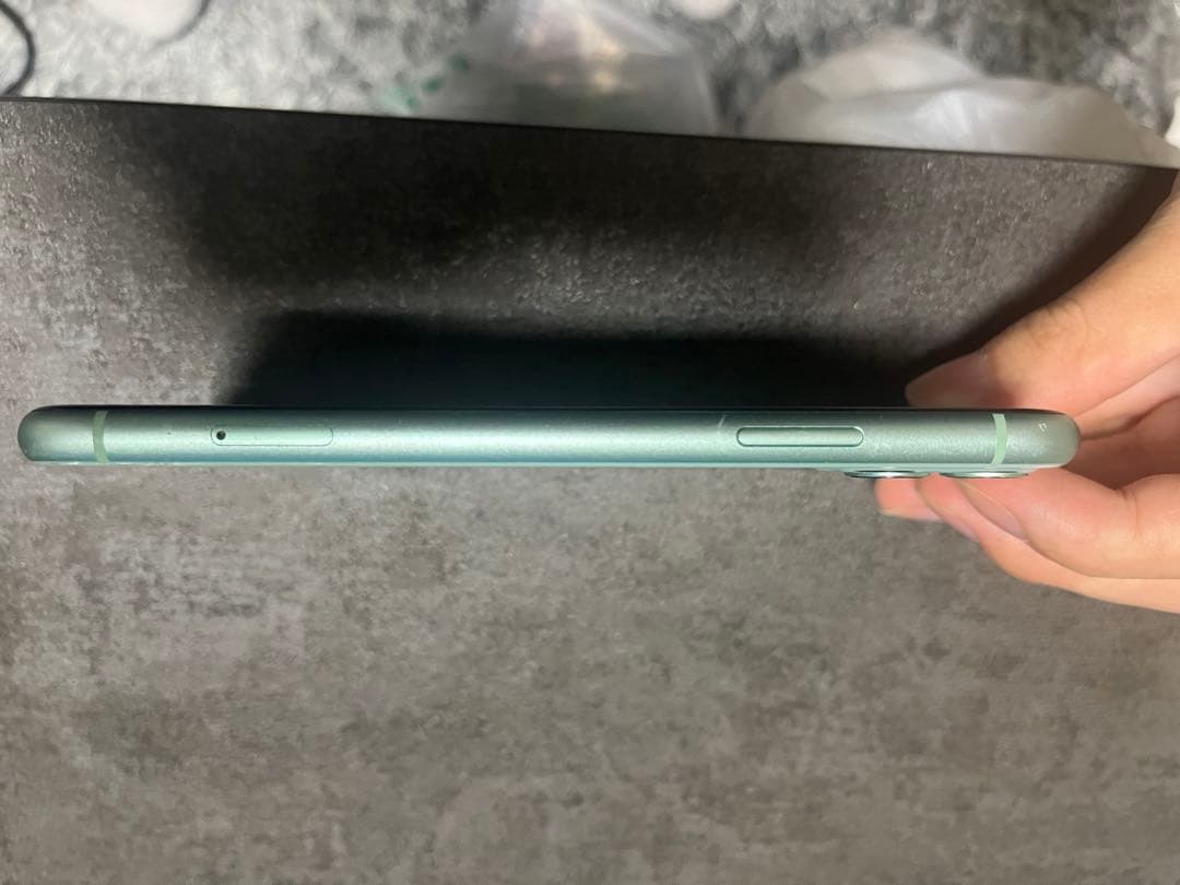 S*）様 iPhone11 128GB