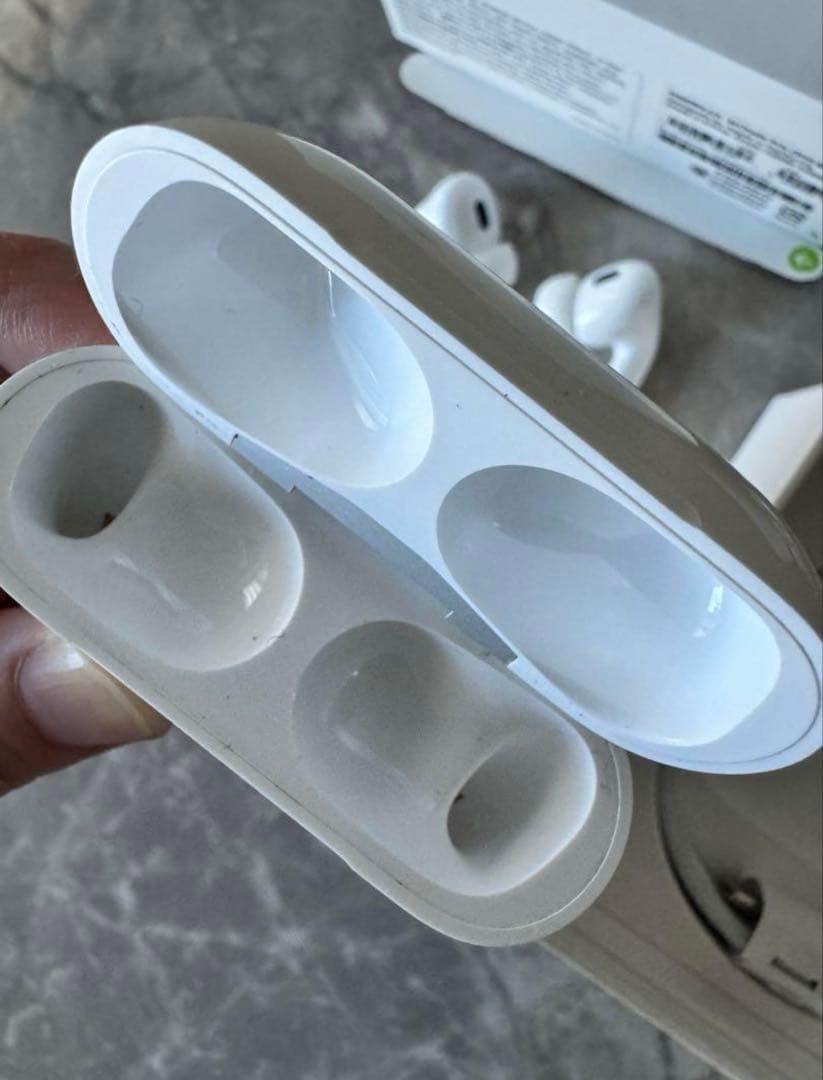 AirPods Pro（第2世代）Lightning充電タイプ