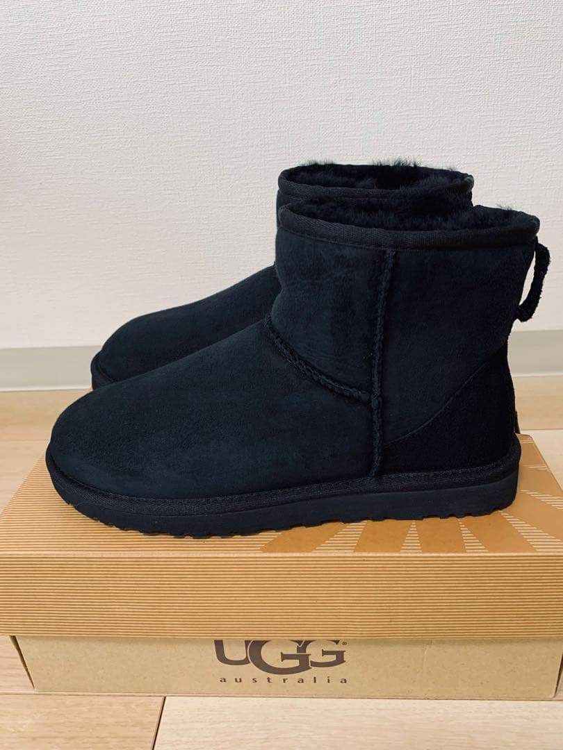 アグ UGG ムートンブーツ W CLASSIC MINI ブラック 25cm
