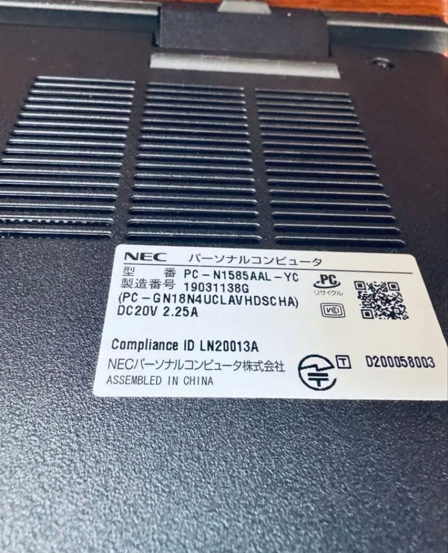 テ*ン様 NEC LAVIE N15-1585AAL-YC