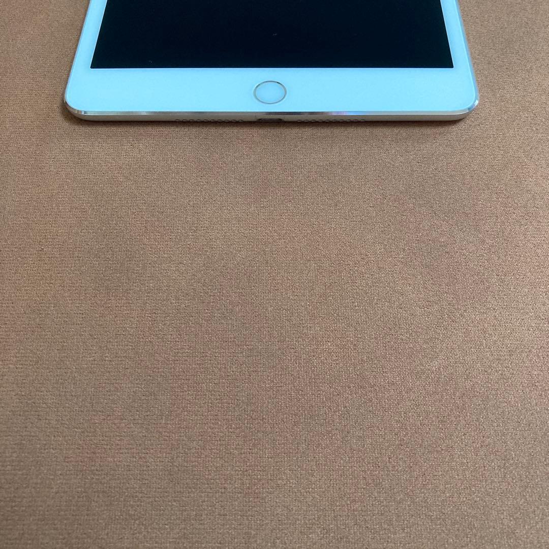 218 美品☆電池良好☆iPad mini4第4世代 128GB SIMフリー☆