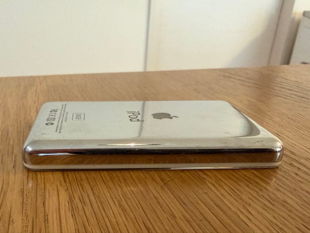 【即日発送】iPod Classic 30GB 第5.5世代　MA444J