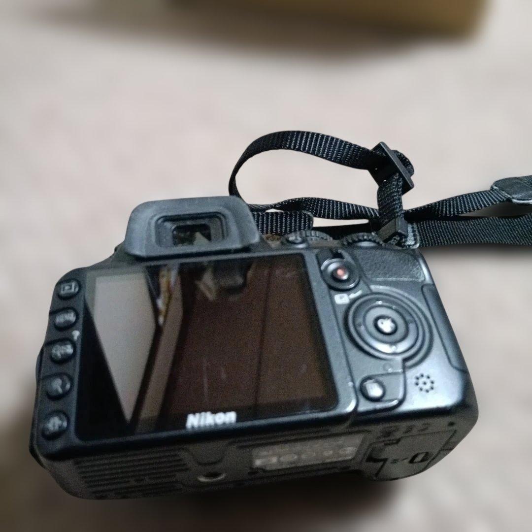 Nikon デジタル一眼レフカメラ D3100本体と充電器付き