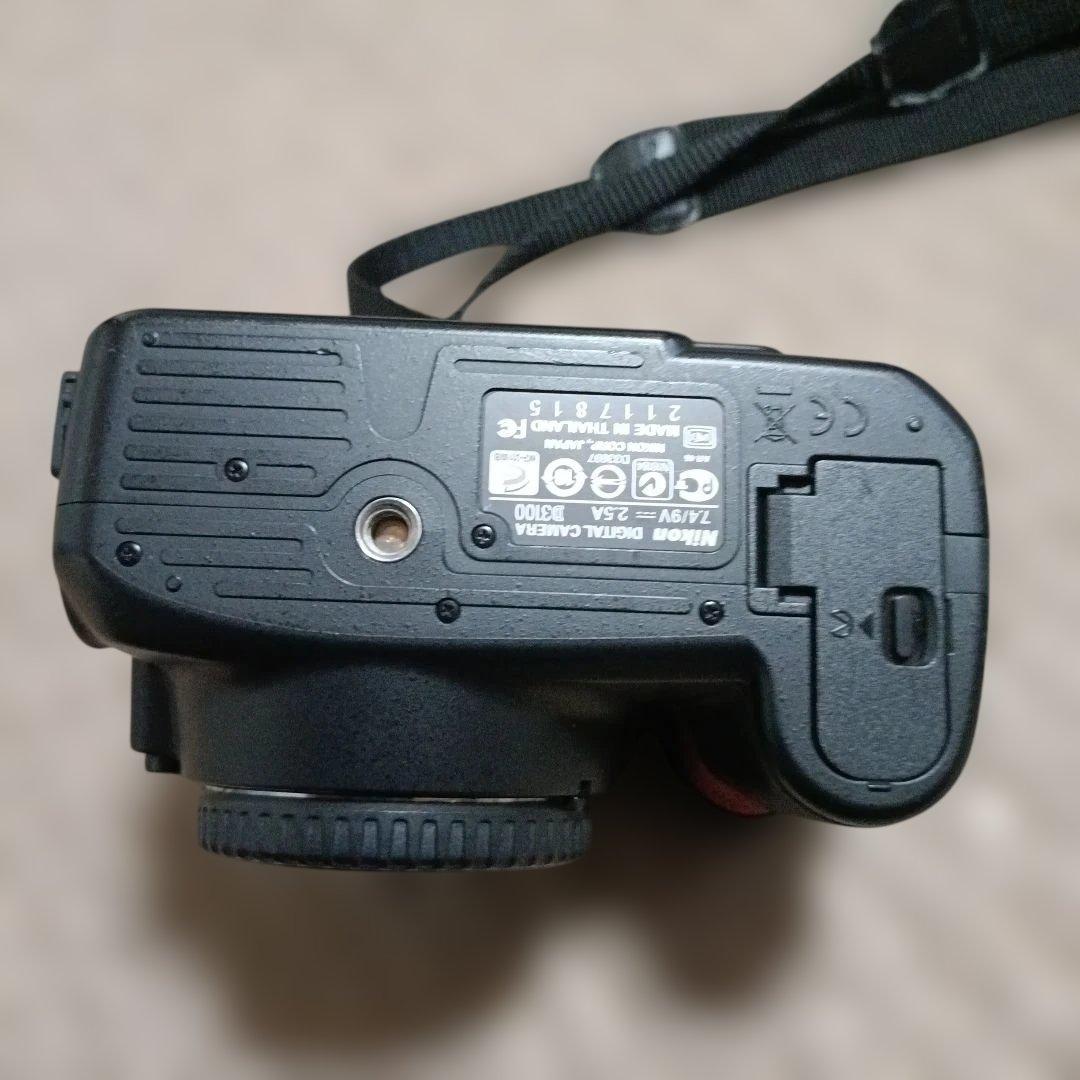 Nikon デジタル一眼レフカメラ D3100本体と充電器付き